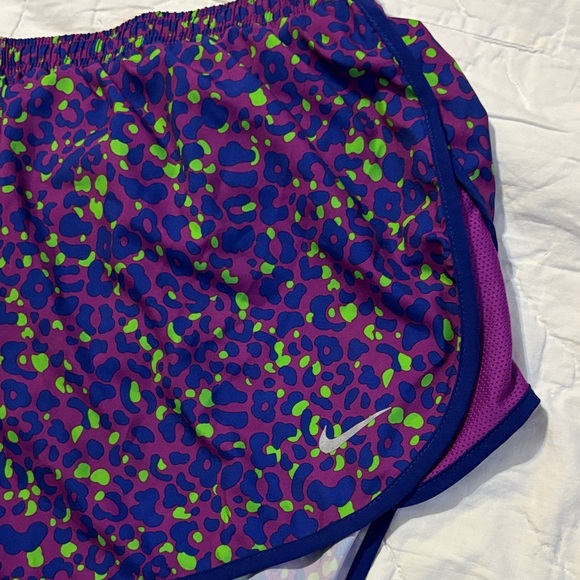 Nike Women's Multicolor Athletic Shorts - Picture 2 of 5